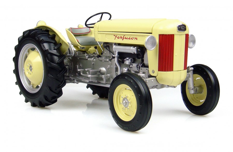 Universal Hobbies 1/16 Ferguson 40 Standard L